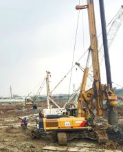 XCMG official rotary drilling rig XR180D Chinese mobile drilling rigs for sale